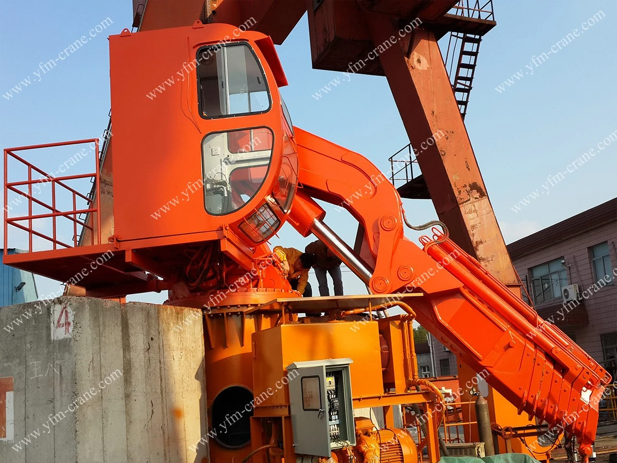 Telescopic Knuckle Boom Crane